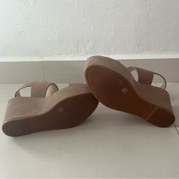 VINCE CAMUTO Platforms 🤎🤍 - Picture 2 of 5